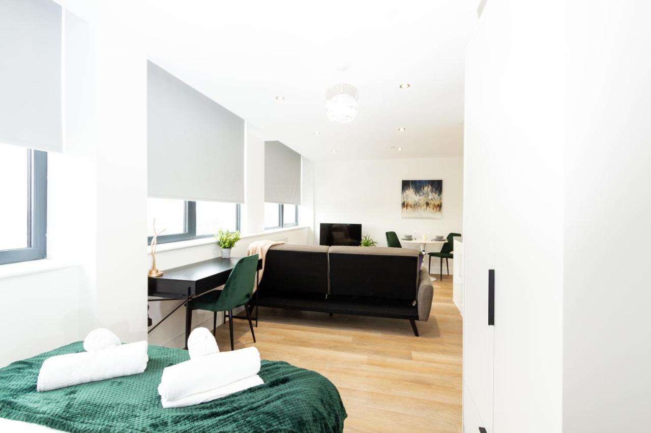 Stylish Studio Apt Overlooking Old Trafford Manchester Esterno foto
