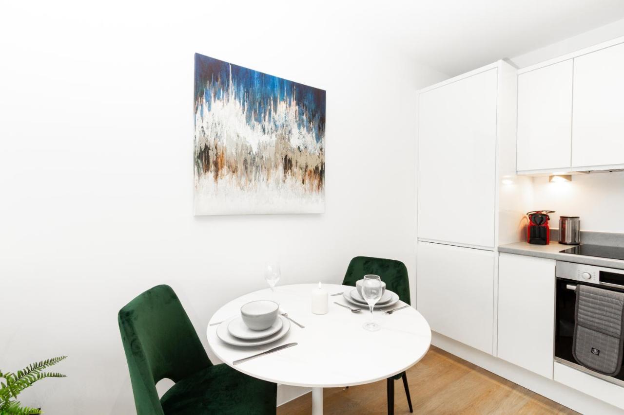 Stylish Studio Apt Overlooking Old Trafford Manchester Esterno foto